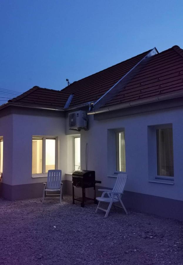 Tifani Apartman Keszthely Exterior foto